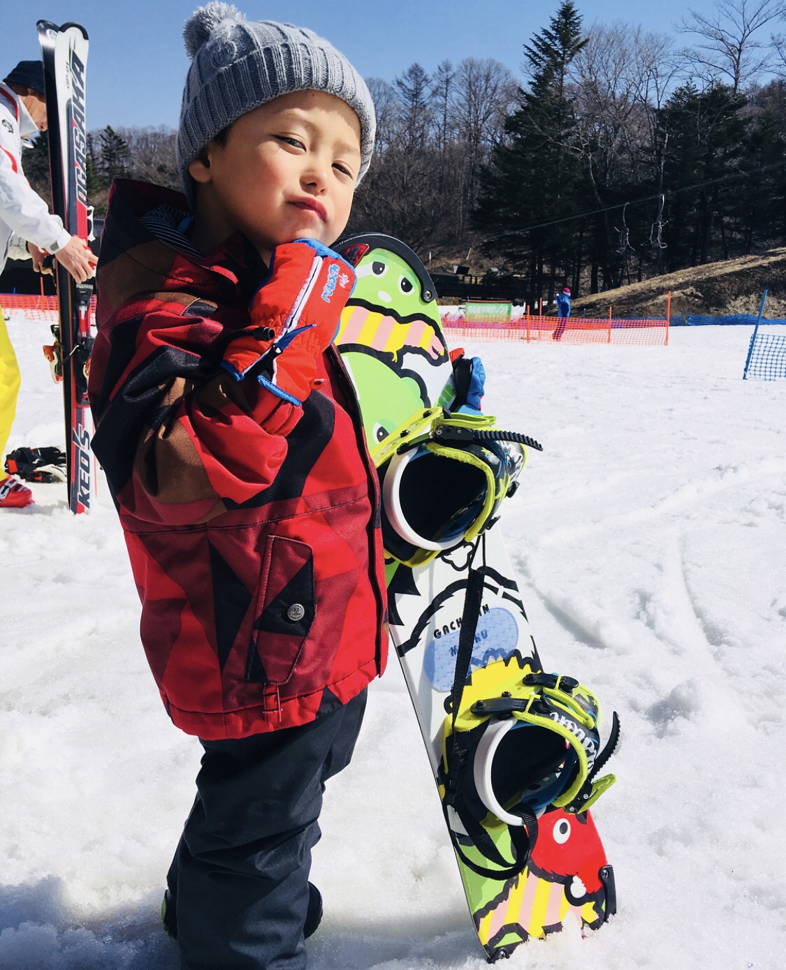 スノーボード スノボ 3歳 スノボデビュー スキー場 雪山 ニット帽